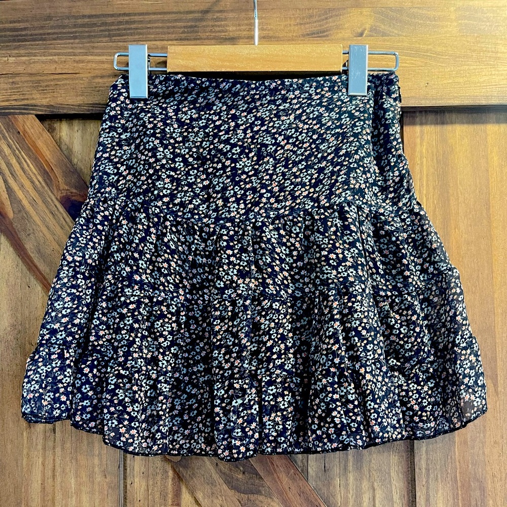 Simons mini ruffle skirt - flowery -Size S